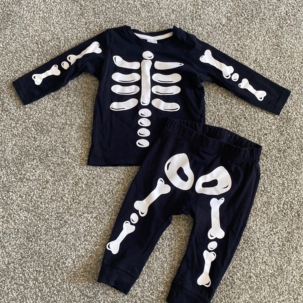 H&M Baby Halloween Pajamas - 6-9m